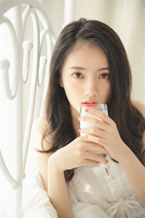 手机在线观看视频新趋势：便捷体验与安全隐忧并存